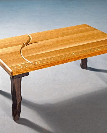 Dubový konferenční stolek